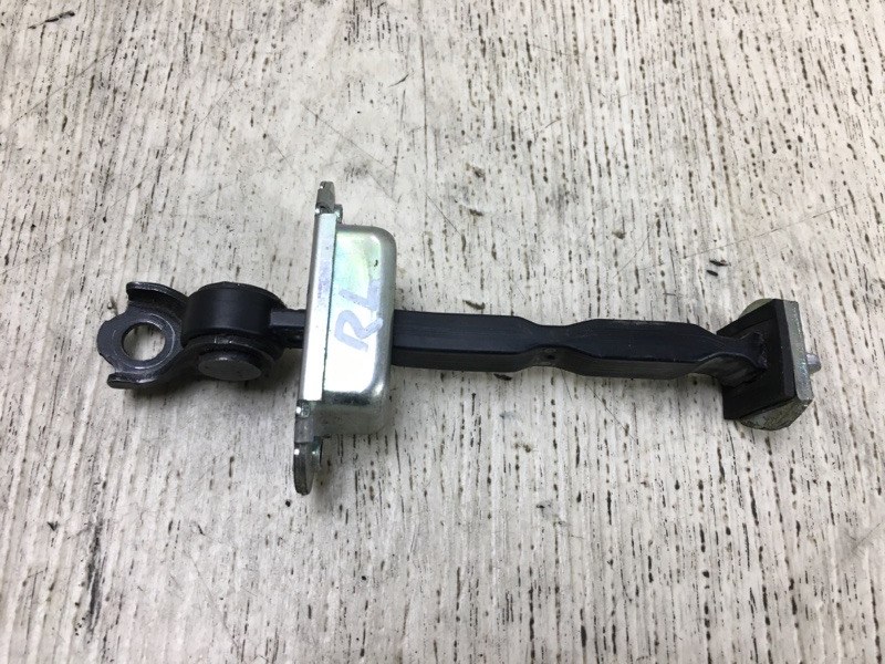 Запчасть ограничитель двери задний NISSAN SENTRA (B16) 06–12 2012 2.0 MR20DE 80430ZT50A Б/У Ограничитель двери задний NISSAN SENTRA (B16) 06–12 2012 2.0 MR20DE 80430ZT50A Б/У