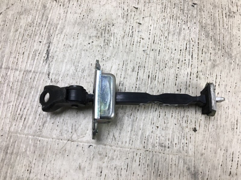 Ограничитель двери SENTRA (B16) 06–12 2012 2.0 MR20DE