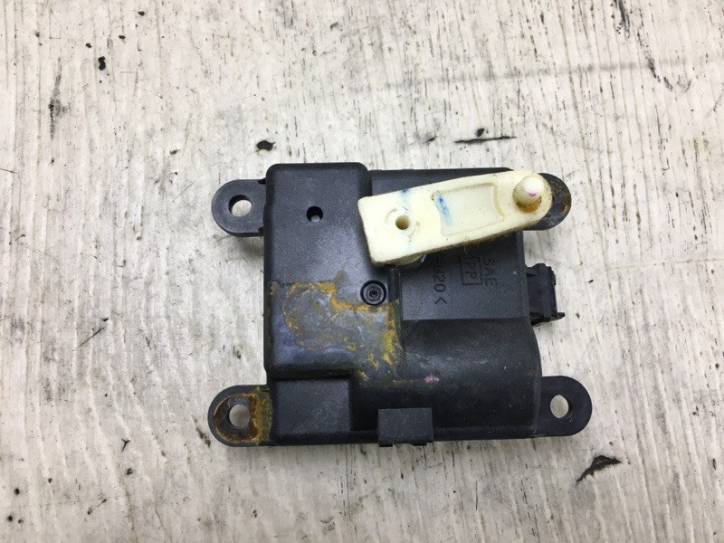 Моторчик заслонки печки NISSAN SENTRA (B16) 06–12 2012 2.0 MR20DE 27730ET00A Б/У