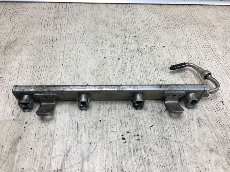 Запчасть топливная рейка NISSAN SENTRA (B16) 06–12 2012 2.0 MR20DE 17520-EE30B Б/У Топливная рейка NISSAN SENTRA (B16) 06–12 2012 2.0 MR20DE 17520-EE30B Б/У