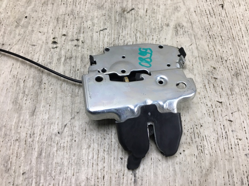 Замок крышки багажника SENTRA (B16) 06–12 2012 2.0 MR20DE