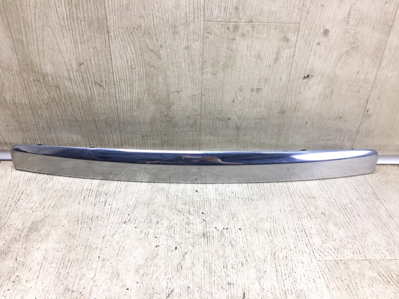 Панель подсветки номера NISSAN SENTRA (B16) 06–12 2012 2.0 MR20DE 84810ZT51B Б/У