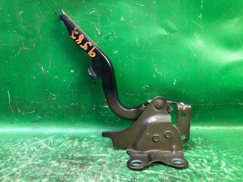 Запчасть петля капота левая SUBARU FORESTER 12-19 2018 2.5 57260SG0109P Б/У Петля капота левая SUBARU FORESTER 12-19 2018 2.5 57260SG0109P Б/У