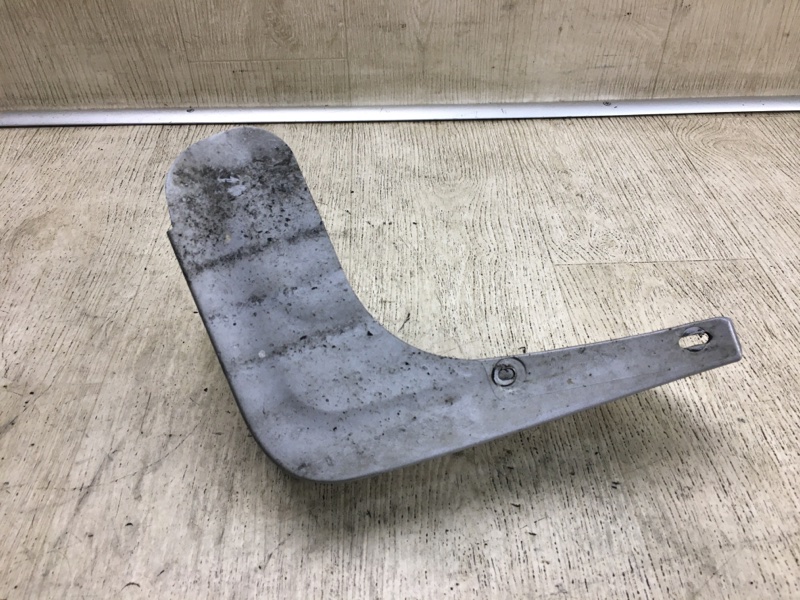 Брызговик задний левый SENTRA (B16) 06–12 2012 2.0 MR20DE Брызговик задний левый SENTRA (B16) 06–12 2012 2.0 MR20DE