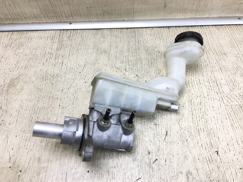 Главный тормозной цилиндр SENTRA (B16) 06–12 2012 2.0 MR20DE Главный тормозной цилиндр SENTRA (B16) 06–12 2012 2.0 MR20DE