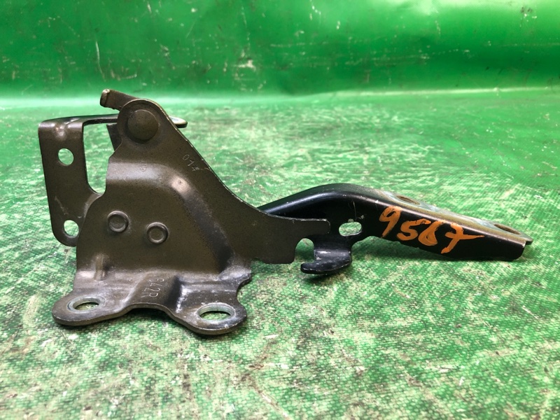 Петля капота правая SUBARU FORESTER 12-19 2018 2.5 57260SG0009P Б/У