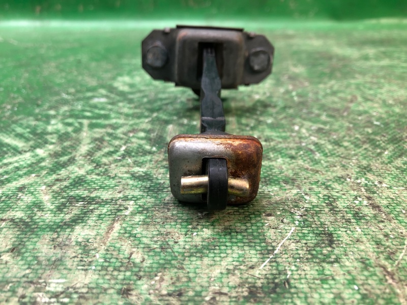 Ограничитель двери передний FORESTER SG 02-07 2003 Внедорожник 2.5 EJ251