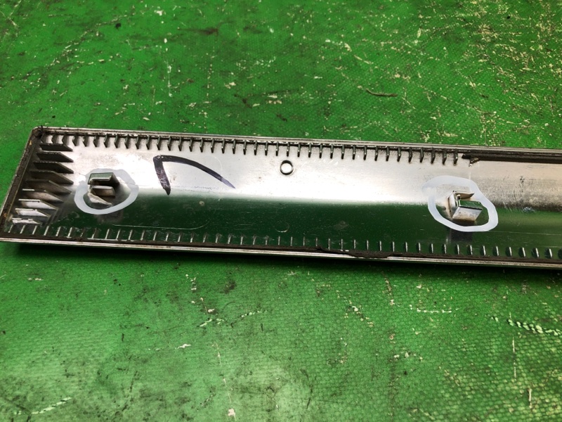 Молдинг двери передний правый QX60/JX35 12-20 Молдинг двери передний правый QX60/JX35 12-20