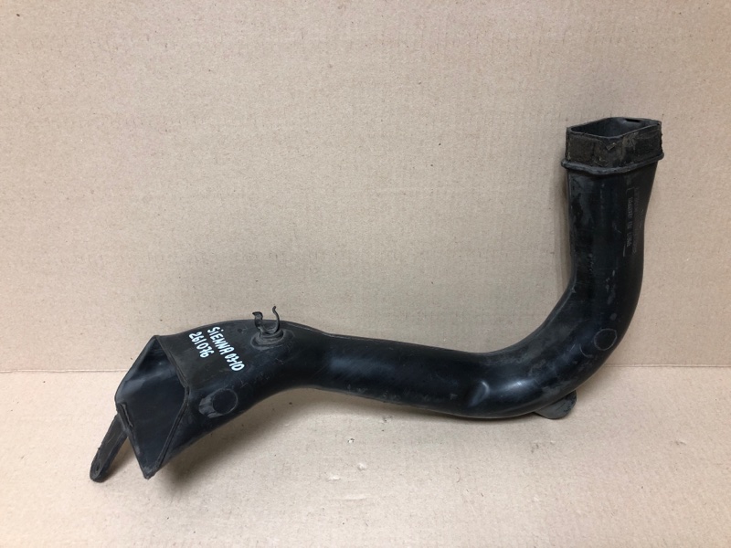 Воздухозаборник TOYOTA SIENNA 03-10 17751-AA020 Б/У