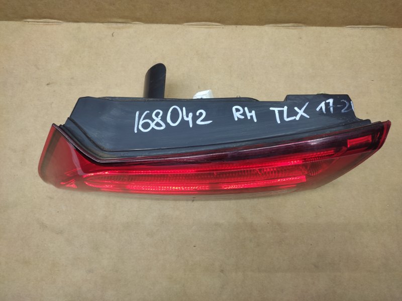 Фонарь внутренний задний правый TLX 17-20 2018 Седан 2.4