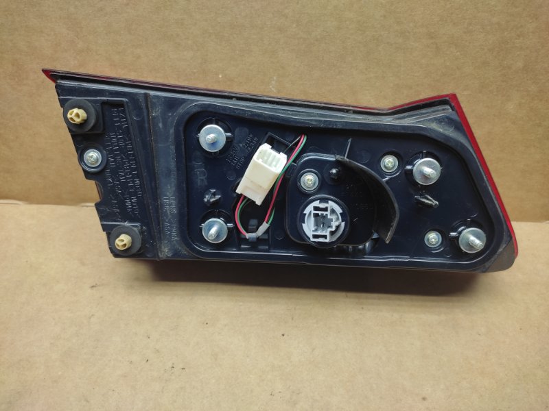 Фонарь внутренний задний правый TLX 17-20 2018 Седан 2.4