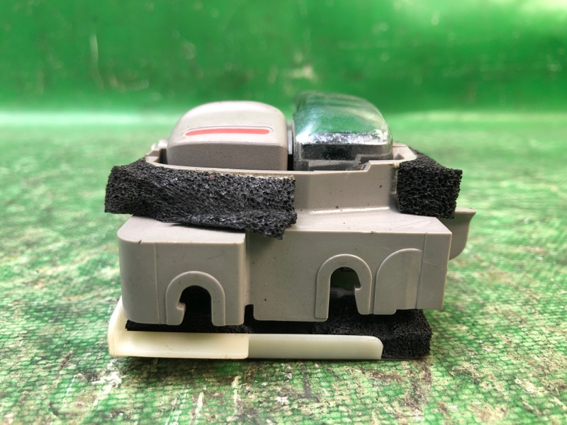 Ручка двери внутренняя задняя левая TRIBECA B9 05-07