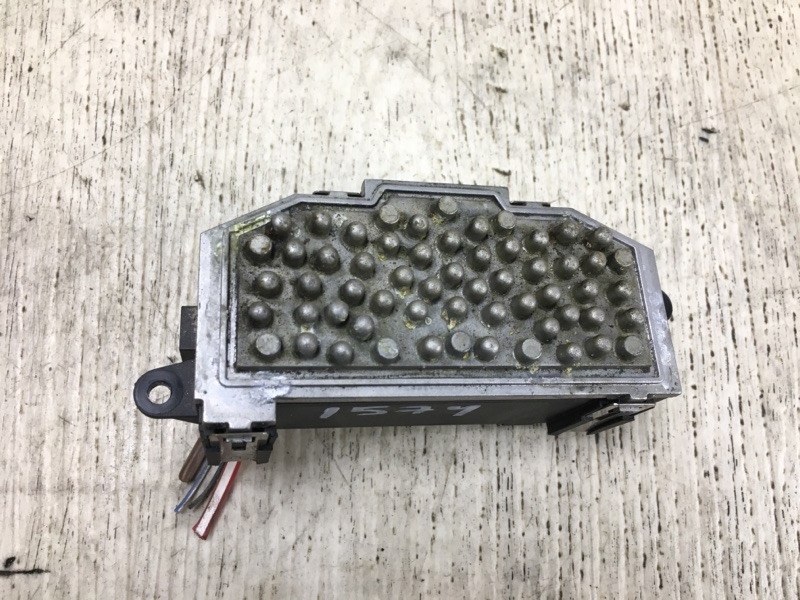 Запчасть резистор печки VOLKSWAGEN PASSAT CC 12-18 2013 Седан 2.0 CBFA 3C0907521F Б/У Резистор печки VOLKSWAGEN PASSAT CC 12-18 2013 Седан 2.0 CBFA 3C0907521F Б/У