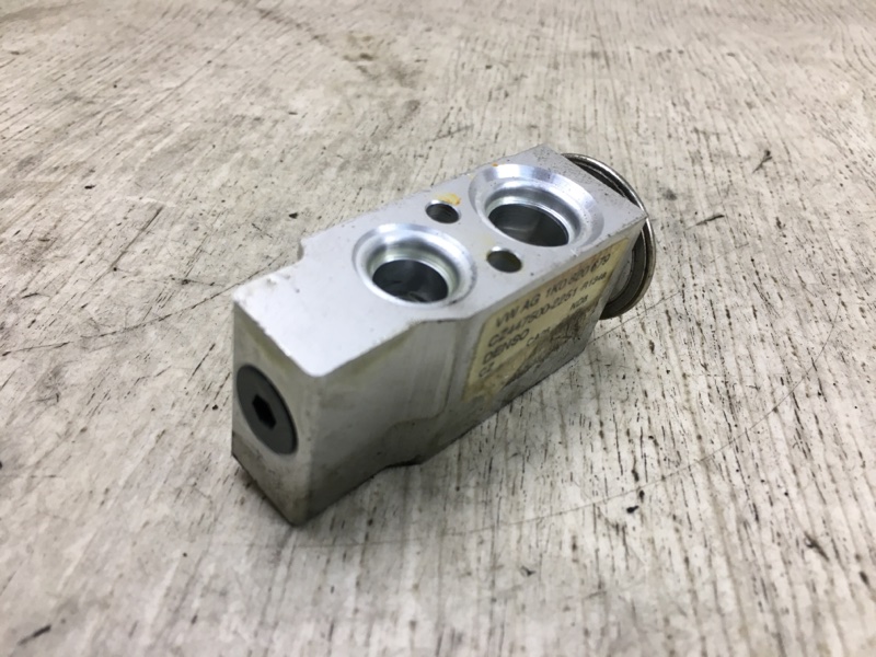 Клапан кондиционера VOLKSWAGEN PASSAT CC 12-18 Седан 2.0 CBFA