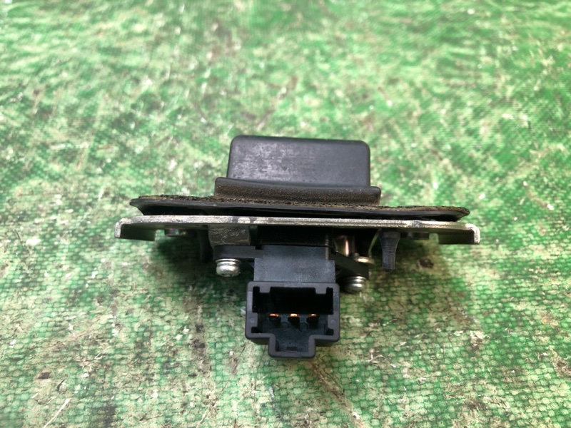 Кнопка открывания багажника наружная RDX 12-19