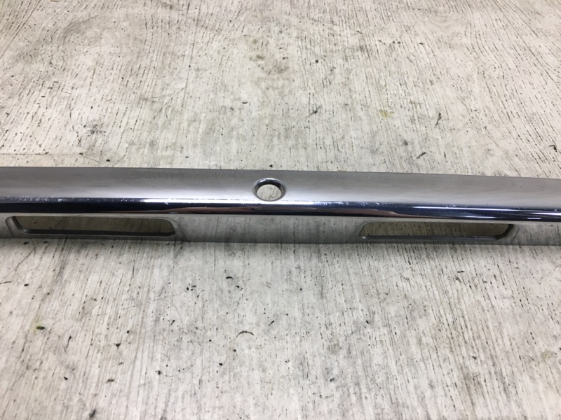 Панель подсветки номера TOYOTA CAMRY 30 02-06 ACV30L 2.4 2AZFE Панель подсветки номера TOYOTA CAMRY 30 02-06 ACV30L 2.4 2AZFE