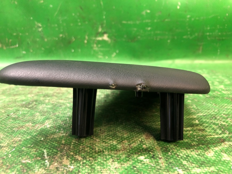 Накладка торпедо центр. QX30 16-20