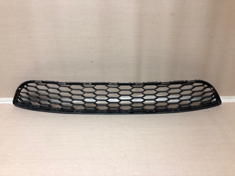 Запчасть решетка переднего бампера NISSAN SENTRA B17 12-21 62254-3YU0A Б/У Решетка переднего бампера NISSAN SENTRA B17 12-21 62254-3YU0A Б/У