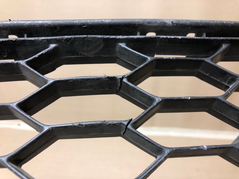 Решетка переднего бампера SENTRA B17 12-21 Решетка переднего бампера SENTRA B17 12-21