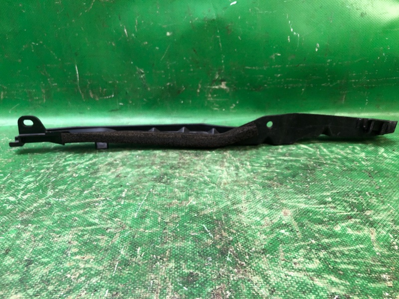 Пластик под лобовое стекло / Жабо JUKE 10-19