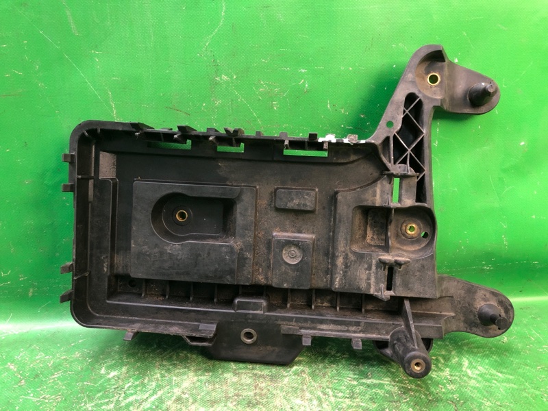 Полка аккумулятора VOLKSWAGEN PASSAT B7 11-15 1K0915325B Б/У