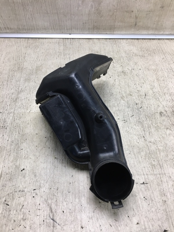 Воздухозаборник CX-7 06-12