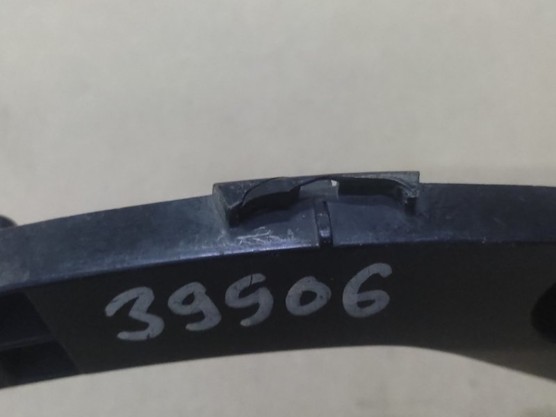 Кронштейн заднего бампера задний правый TOYOTA PRIUS - 20 03-11