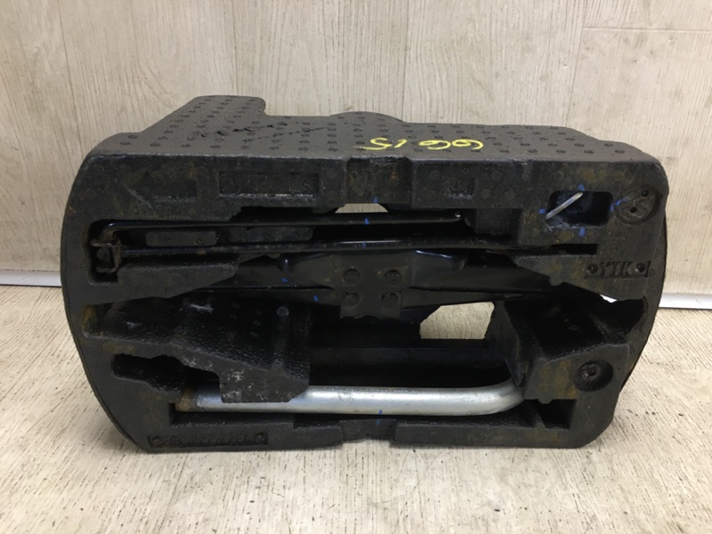 Ящик инструментальный PASSAT B7 11-15