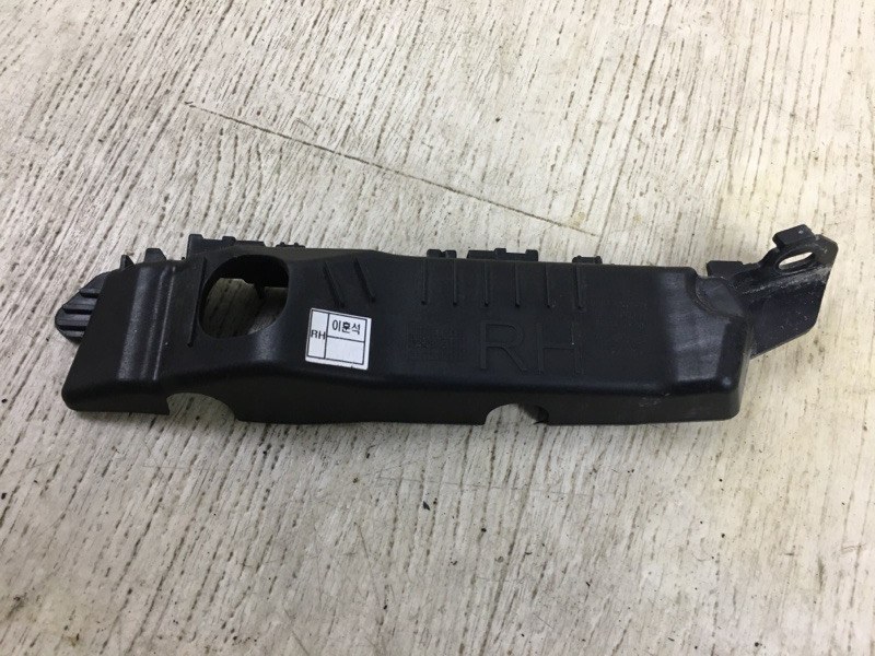 Кронштейн переднего бампера передний правый HYUNDAI ELANTRA AD 16- 86514-G3000 Б/У