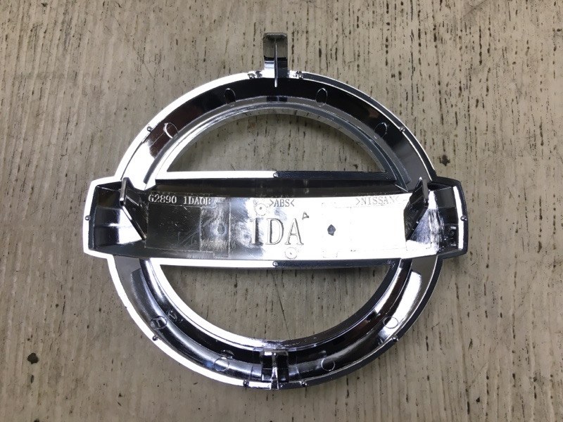 Эмблема передняя NV200 USA 13-