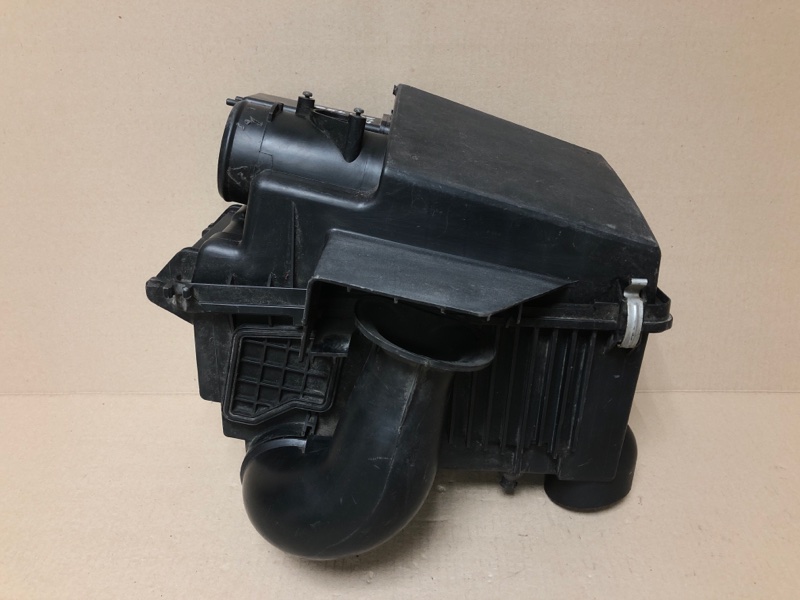 Запчасть корпус воздушного фильтра MAZDA 6 GG 02-07 Б/У Корпус воздушного фильтра MAZDA 6 GG 02-07 Б/У