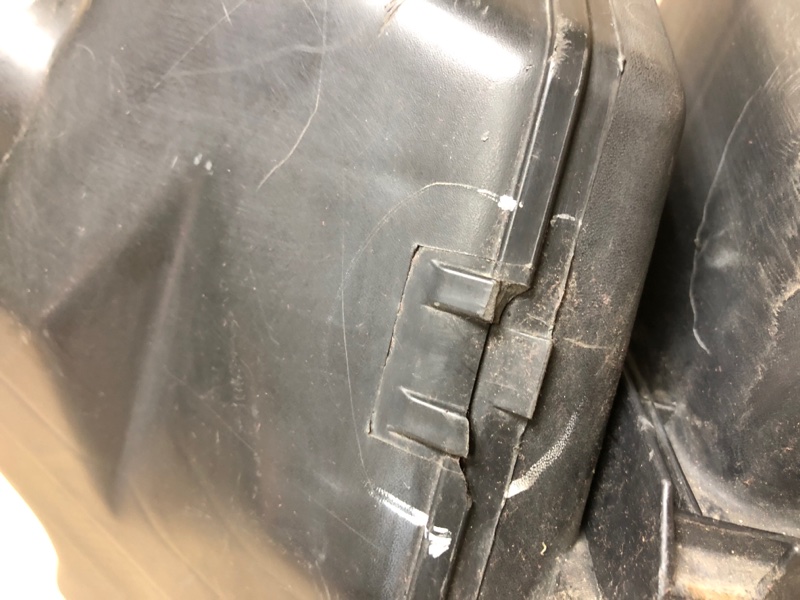 Корпус воздушного фильтра ALTIMA L31 01-06 2004 Седан 2.5