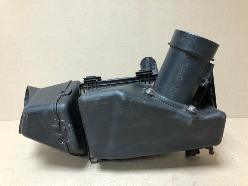 Корпус воздушного фильтра ALTIMA L31 01-06 2004 Седан 2.5