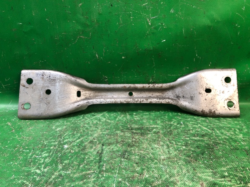 Кронштейн VOLKSWAGEN JETTA USA 10-17