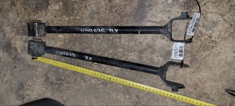 Рычаг задней подвески поперечный нижний TLX 14-17 2016 Седан 2.4L 4