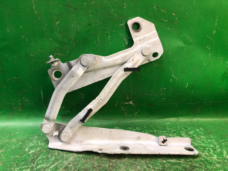 Запчасть петля капота правая JEEP PATRIOT 10-17 55399000AE Б/У Петля капота правая JEEP PATRIOT 10-17 55399000AE Б/У