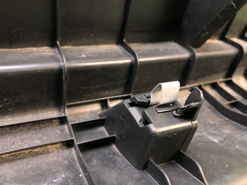 Накладка на порог багажника TIGUAN 08-17