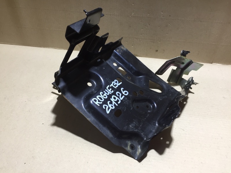 Полка аккумулятора X-TRAIL/ROGUE T32 13-20