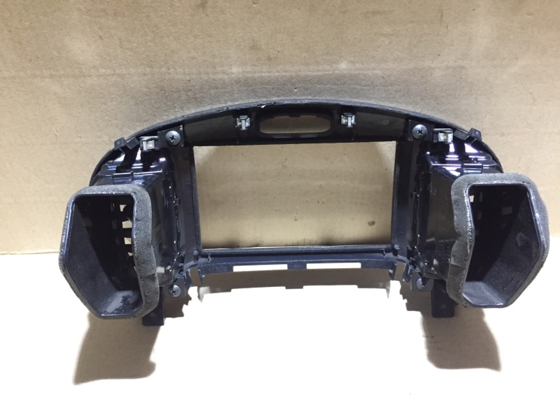 Накладка торпедо под магнитолу NISSAN JUKE 10-19 F15