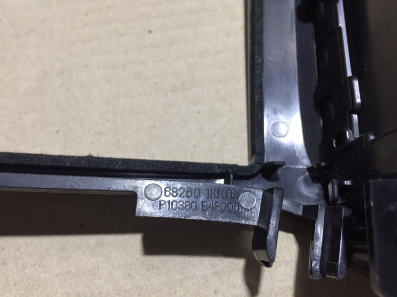 Накладка торпедо под магнитолу JUKE 10-19 F15