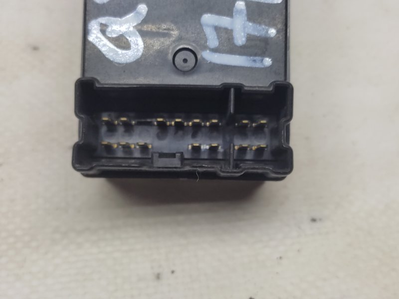 Кнопка стеклоподъемника задняя левая INFINITI Q50 15-20 Седан 3.0 VR30DDTT