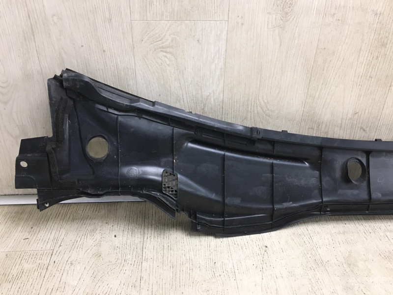 Пластик под лобовое стекло / Жабо CAMRY 40 06-11