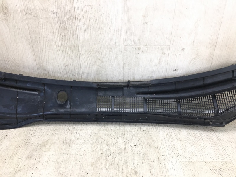 Пластик под лобовое стекло / Жабо CAMRY 40 06-11