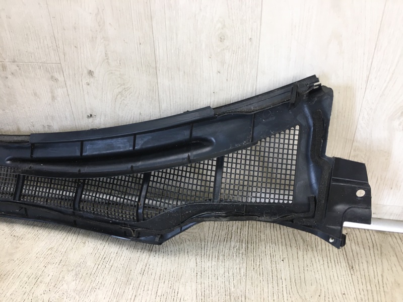 Пластик под лобовое стекло / Жабо CAMRY 40 06-11