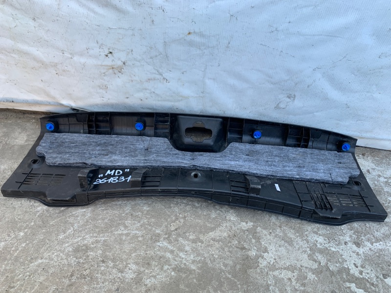 Накладка панели багажника внутренняя ELANTRA MD 10-15 2015 Седан 1.8 Накладка панели багажника внутренняя ELANTRA MD 10-15 2015 Седан 1.8