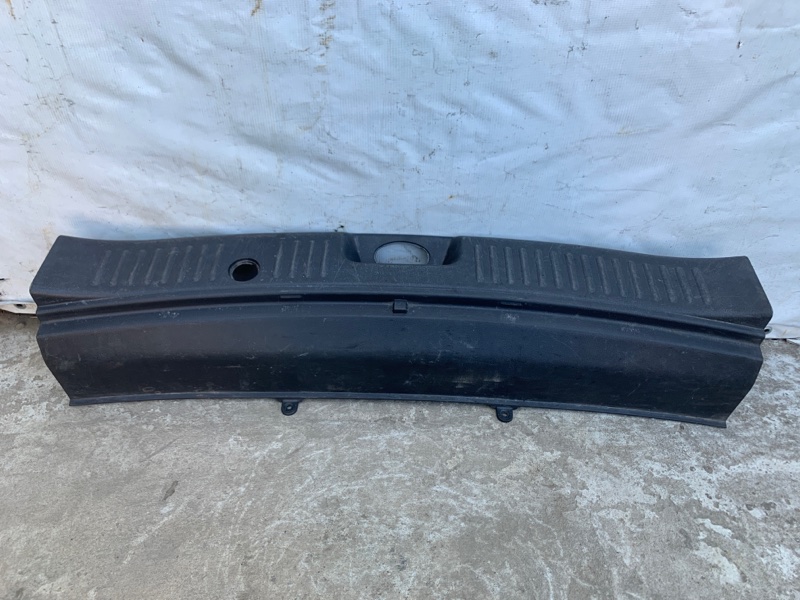 Запчасть накладка на порог багажника KIA SORENTO XM 09-14 85770-2P000VA Б/У Накладка на порог багажника KIA SORENTO XM 09-14 85770-2P000VA Б/У