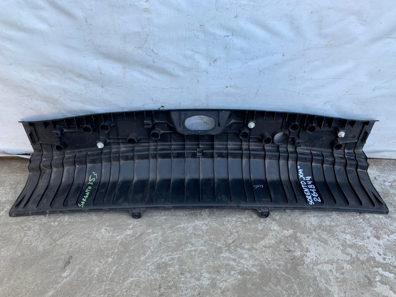 Накладка на порог багажника SORENTO XM 09-14 Накладка на порог багажника SORENTO XM 09-14