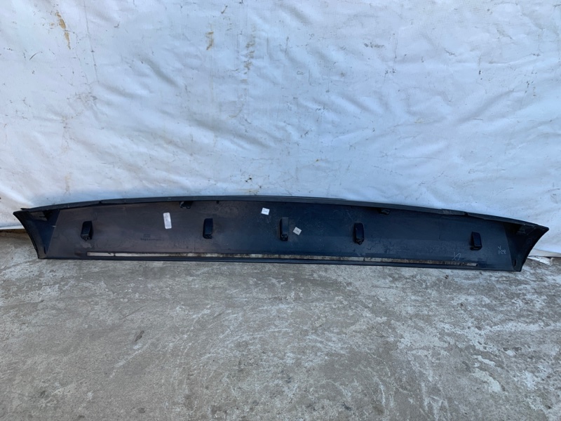 Спойлер крышки багажника NISSAN QX56 / TITAN / ARMADA 04-16 Спойлер крышки багажника NISSAN QX56 / TITAN / ARMADA 04-16