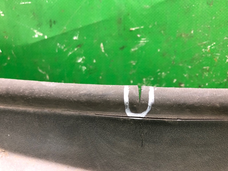 Пластик под лобовое стекло / Жабо 300 04-10 2008 Седан 3.5 EGG