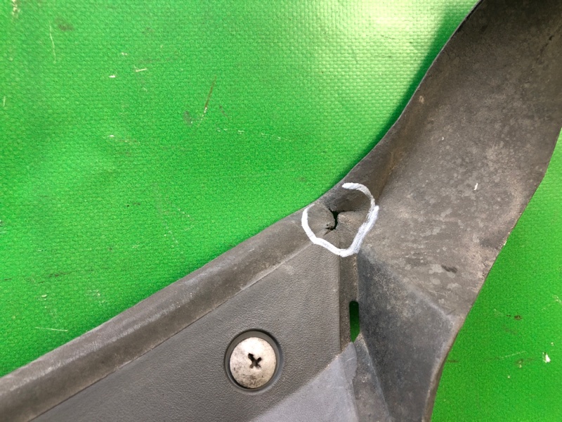 Пластик под лобовое стекло / Жабо 300 04-10 2008 Седан 3.5 EGG